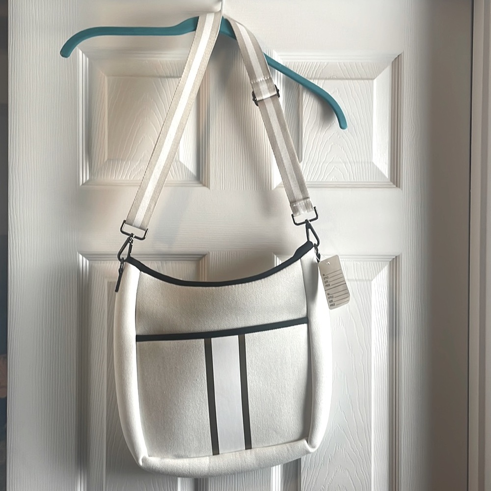 White/black/gold neoprene shoulder bag